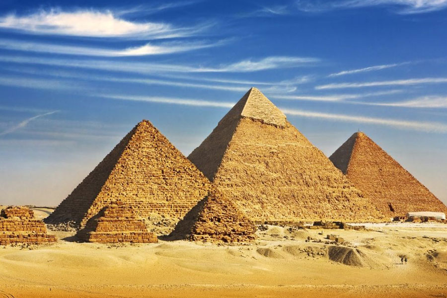 The-Pyramids-of-Giza