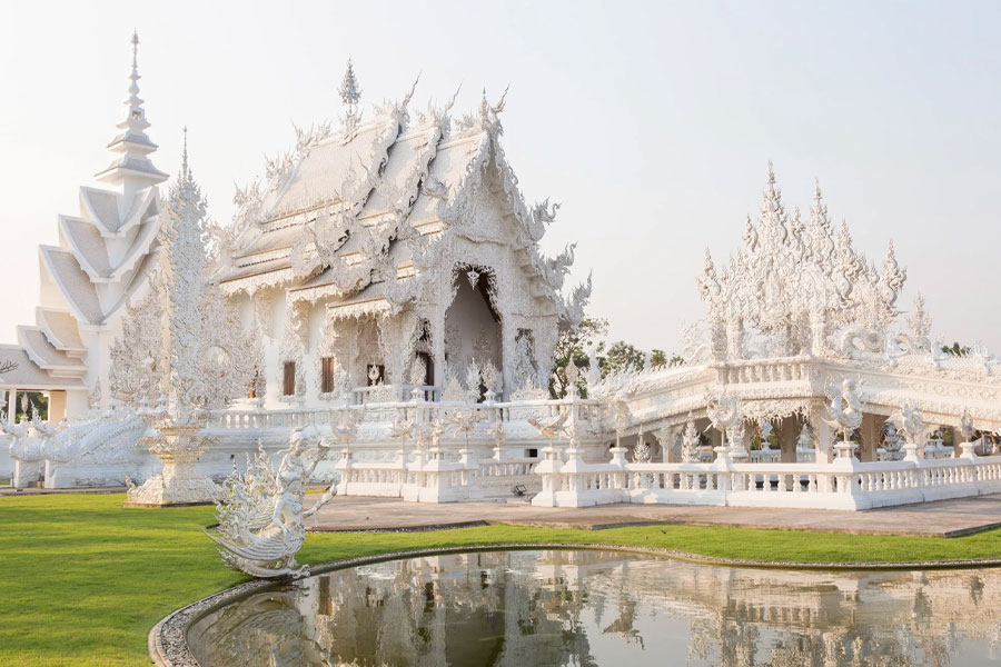 Magnificent-Buddhist-Temple